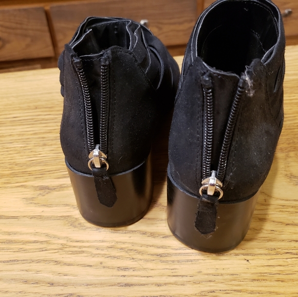 8.5 fergalicious 2 inch strappy point toe booties - Picture 10 of 11